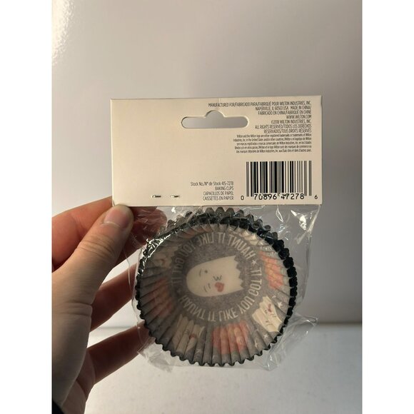 NEW Wilton Halloween Baking Cups 75 Count Haunt it Like Ghost Cupcake Papers - Picture 3 of 4